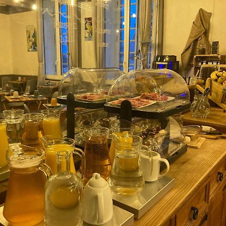 Bed and Breakfast Logis Domaine De Peyrolade Daux Екстер'єр фото