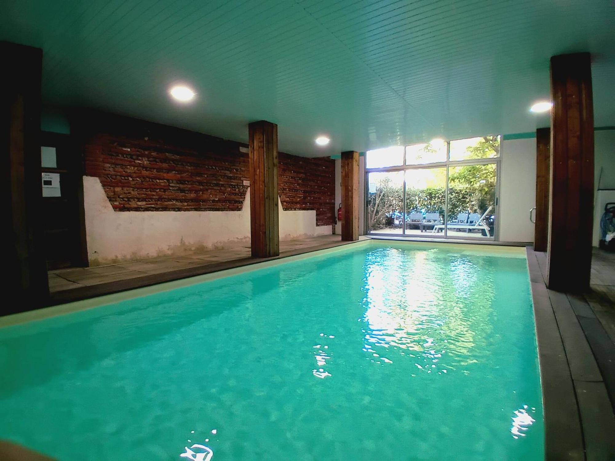 Bed and Breakfast Logis Domaine De Peyrolade Daux Екстер'єр фото